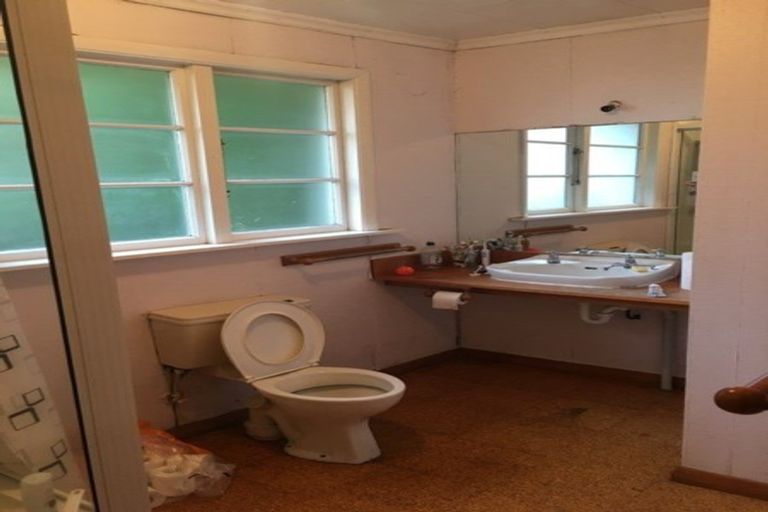 Photo of property in 43 Kirkwood Avenue, Upper Riccarton, Christchurch, 8041