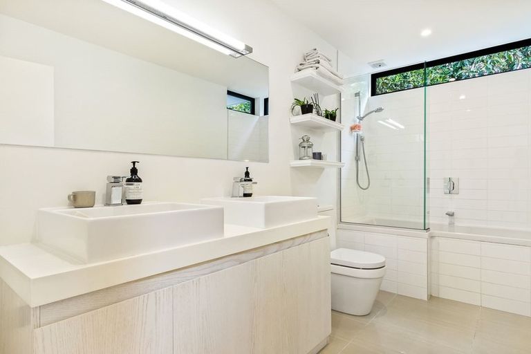 Photo of property in 144 Clifton Terrace, Clifton, Christchurch, 8081