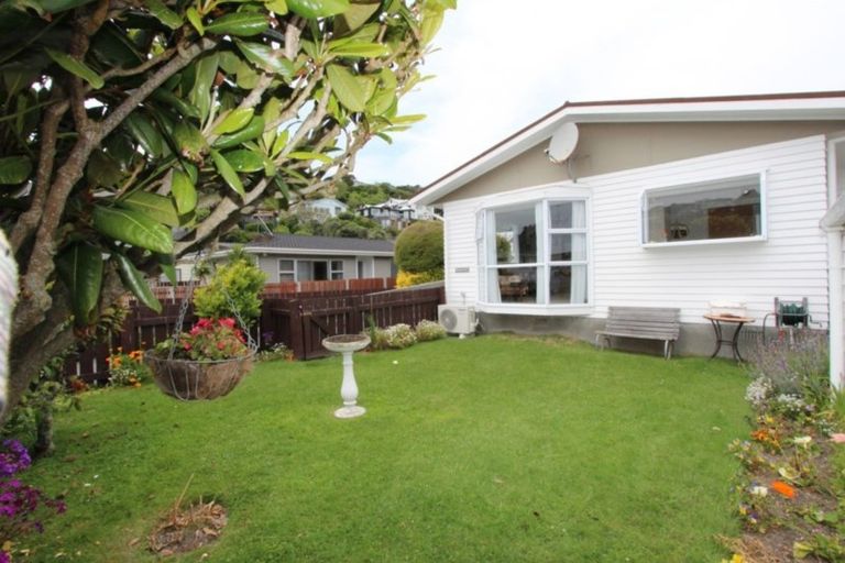 Photo of property in 1/4 Cluny Road, Plimmerton, Porirua, 5026