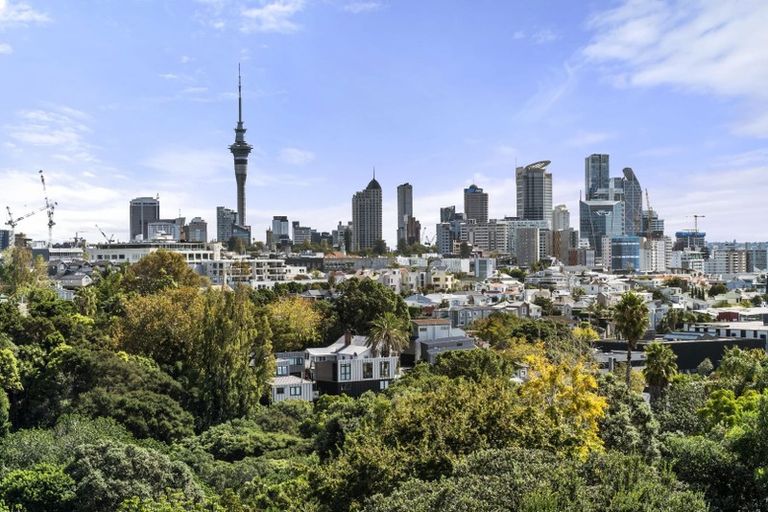 Photo of property in 8a Alberon Street, Parnell, Auckland, 1052