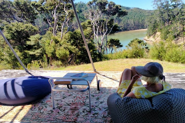 Photo of property in 19 Edith Ridge Road, Kawau Island, 0920