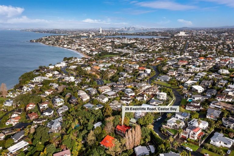 Photo of property in 29 Eastcliffe Road, Castor Bay, Auckland, 0620