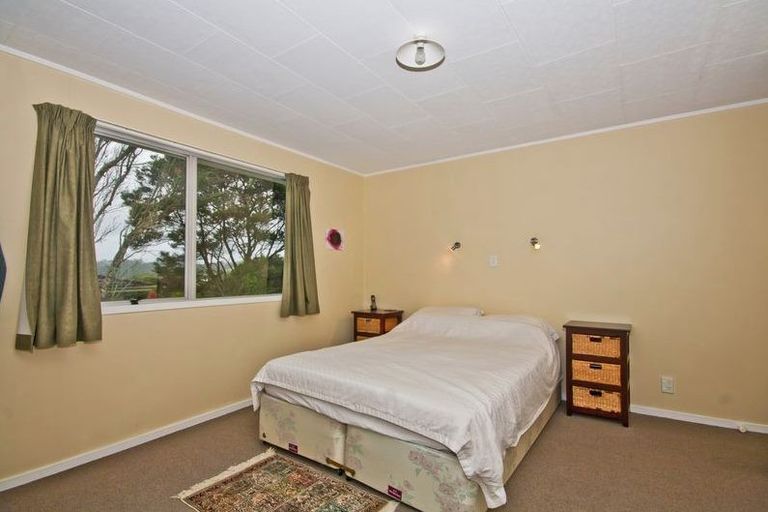 Photo of property in 51 Lynn Road, Bayview, Auckland, 0629