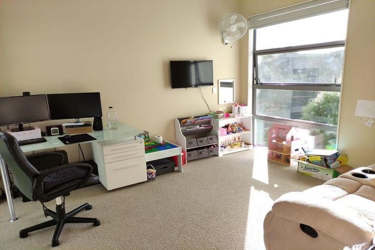 Photo of property in 30c Erlestoke Crescent, Churton Park, Wellington, 6037