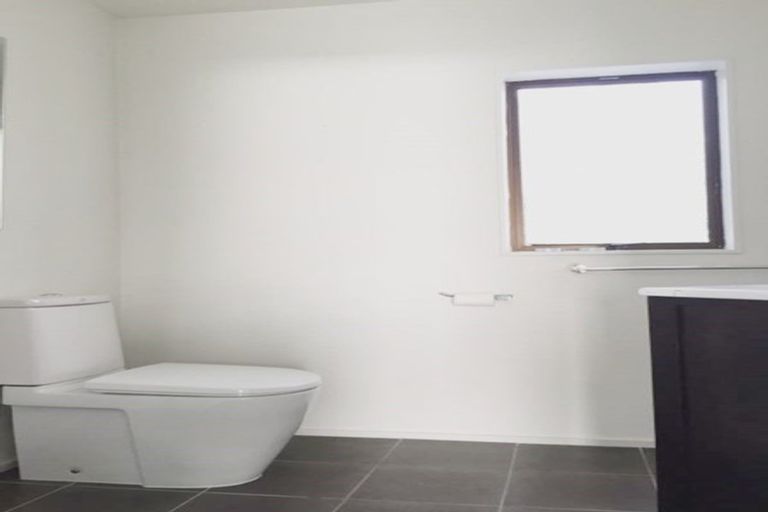 Photo of property in 48 Whitby Crescent, Mairangi Bay, Auckland, 0630