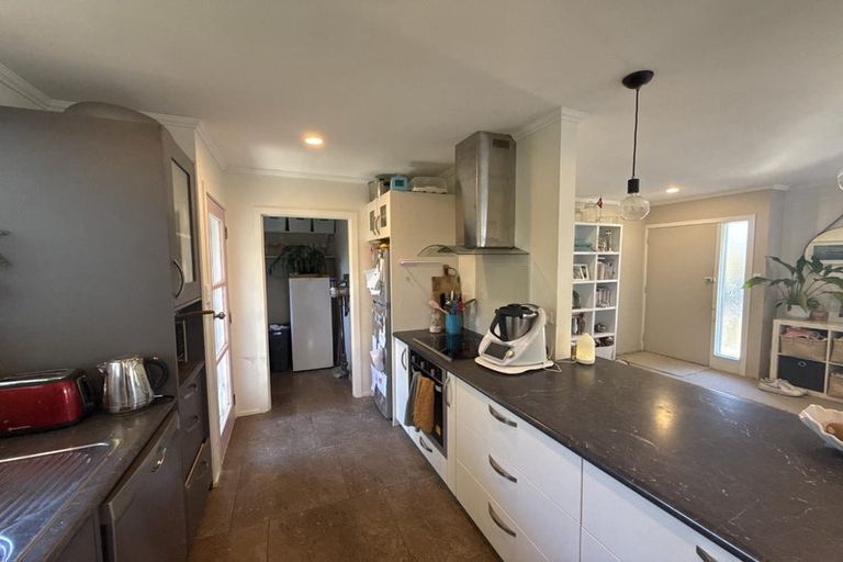 Photo of property in 12 Freya Place, Torbay, Auckland, 0630