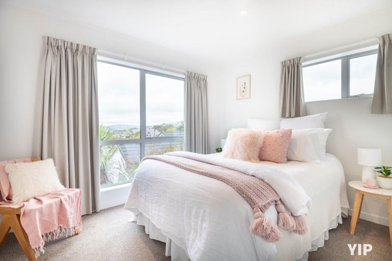 Photo of property in 10 Middleton Road, Johnsonville, Wellington, 6037