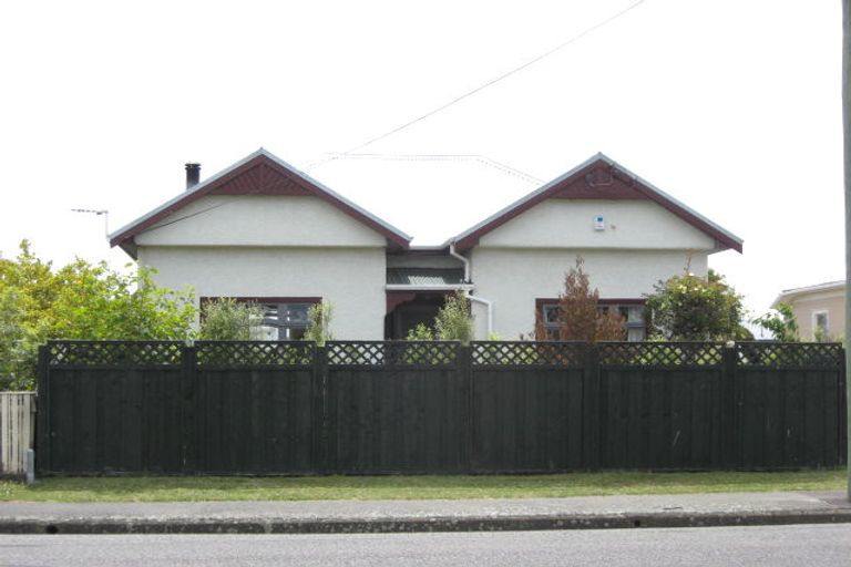 Photo of property in 14 Dampier Street, Woolston, Christchurch, 8023
