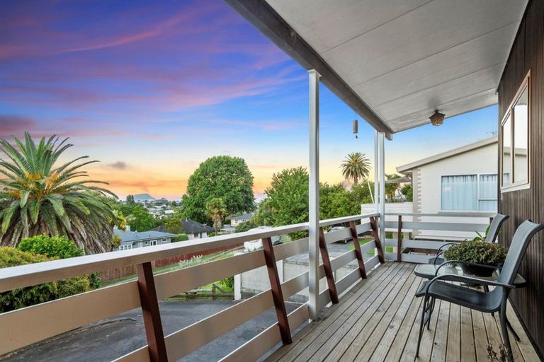 Photo of property in 25 Bellevue Road, Brookfield, Tauranga, 3110