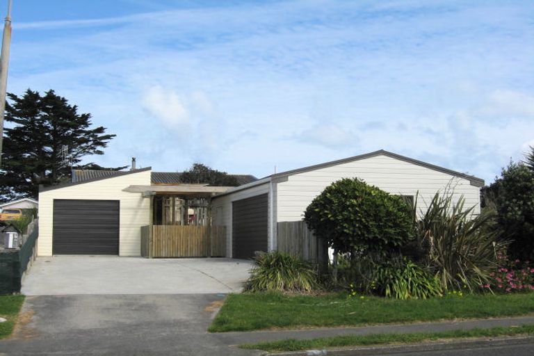 Photo of property in 69 Matai Street, Castlecliff, Whanganui, 4501