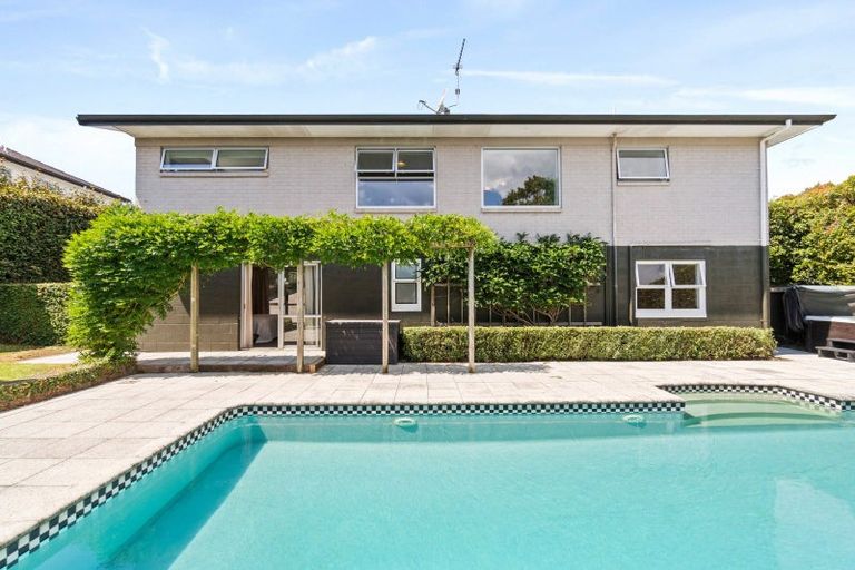 Photo of property in 34 Pukerangi Crescent, Ellerslie, Auckland, 1051