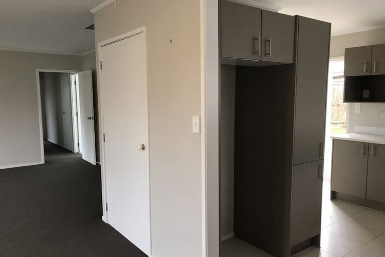 Photo of property in 128 Moire Road, West Harbour, Auckland, 0618