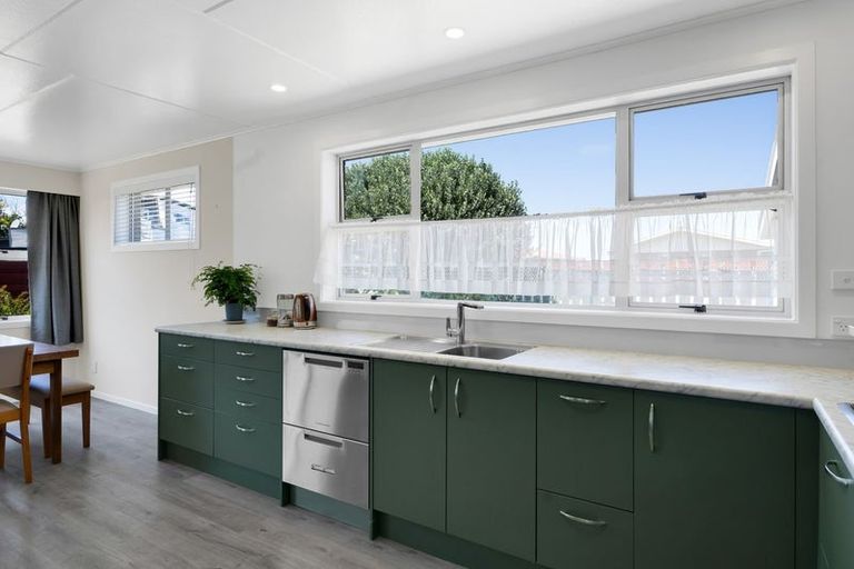 Photo of property in 54 Murray Avenue, Hawera, 4610