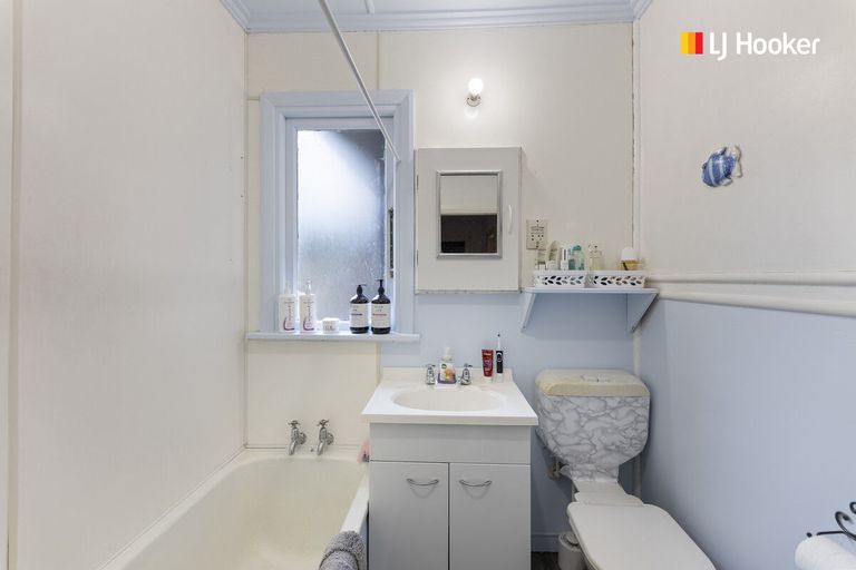 Photo of property in 11 Owen Street, Green Island, Dunedin, 9018