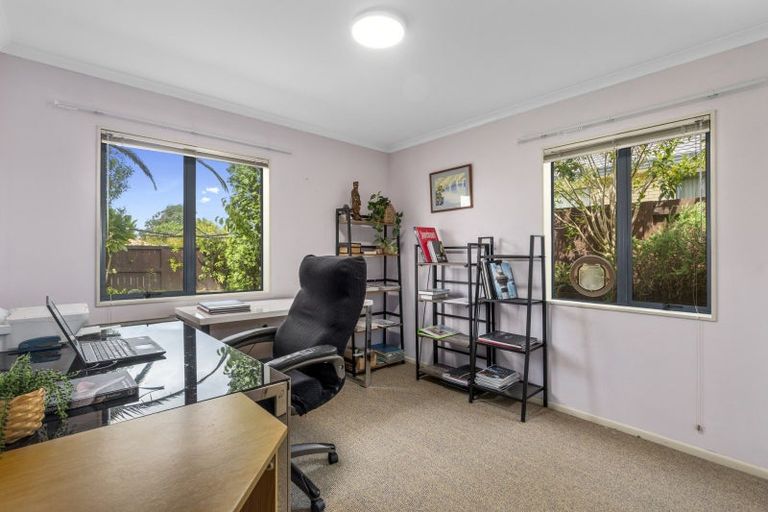 Photo of property in 33 Oteki Park Drive, Welcome Bay, Tauranga, 3112