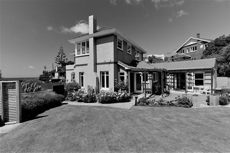 Photo of property in 10 Cliffs Road, Saint Clair, Dunedin, 9012