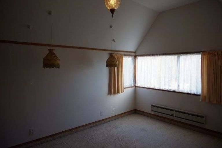 Photo of property in 7 Banff Place, Avonhead, Christchurch, 8042