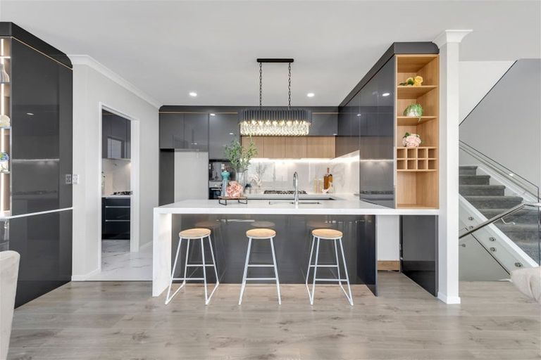 Photo of property in 4 Glann Lane, Flat Bush, Auckland, 2019