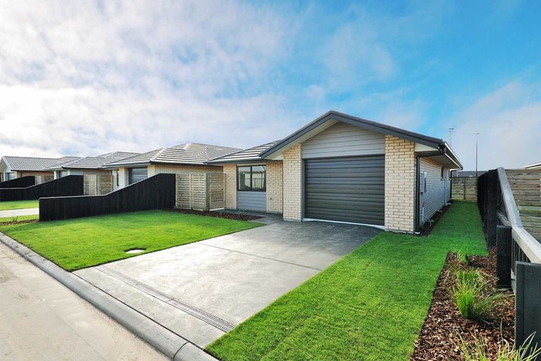 Photo of property in 18 Wallingford Crescent, Rolleston, 7615