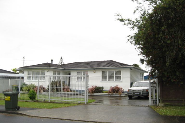 Photo of property in 31 Sunnypark Avenue, Rosehill, Papakura, 2113