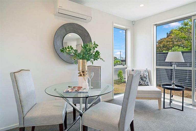 Photo of property in 14c Kirrie Avenue, Te Atatu South, Auckland, 0610