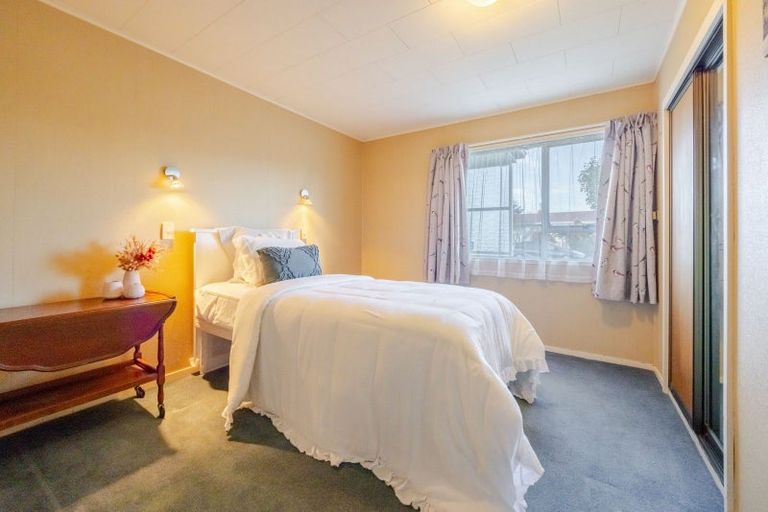 Photo of property in 577-579 Lowe Street, Camberley, Hastings, 4120