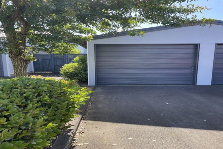 Photo of property in 13/2 Armoy Drive, East Tamaki, Auckland, 2016