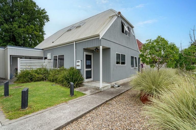 Photo of property in 17 Joshua Lane, Hamilton East, Hamilton, 3216