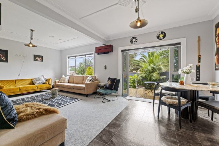 Photo of property in 6 Aratapu Street, Waitara, 4320