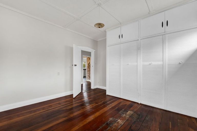 Photo of property in 117 Weraroa Road, Waverley, 4510