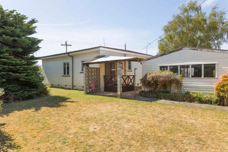 Photo of property in 28 Christian Street, Dannevirke, 4930