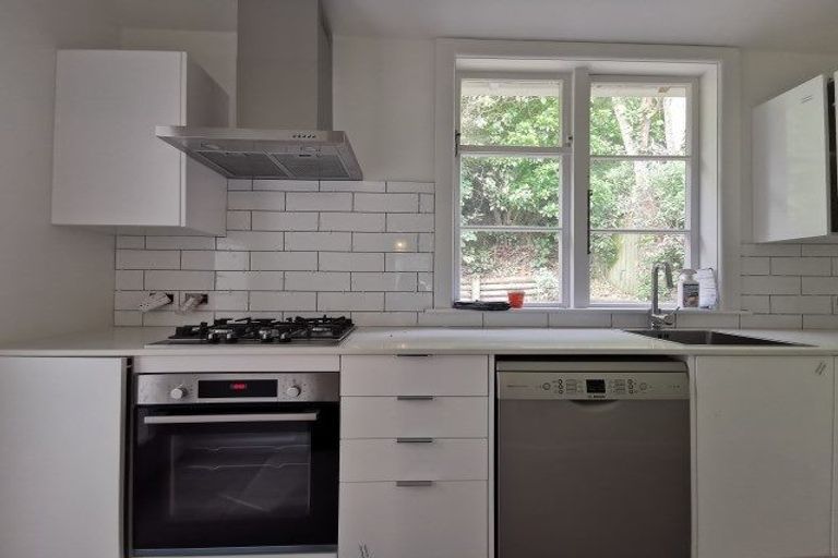 Photo of property in 2/18 Oban Street, Wadestown, Wellington, 6012