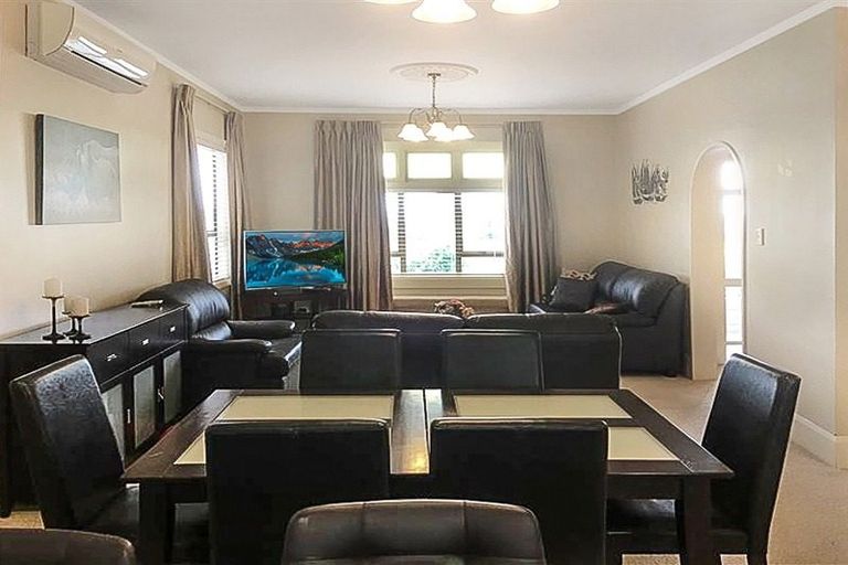 Photo of property in 603 Marine Parade, Napier South, Napier, 4110
