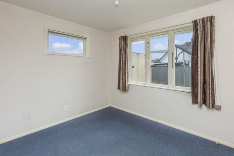 Photo of property in Kauri Flats, 2/1005 Fergusson Drive, Ebdentown, Upper Hutt, 5018