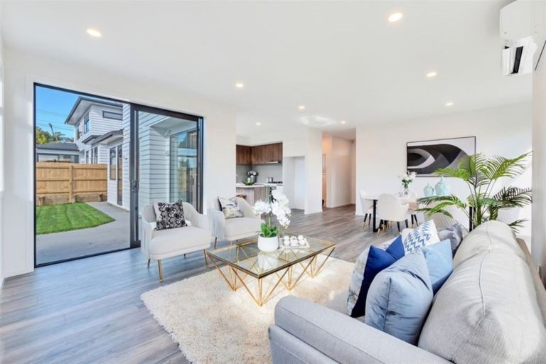 Photo of property in 107a Sturges Road, Henderson, Auckland, 0612