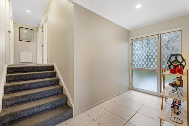 Photo of property in 4 Evelyn Place, Welbourn, New Plymouth, 4310