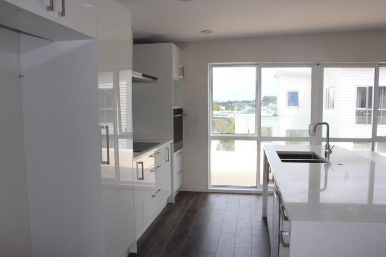 Photo of property in 76 Sunrise Avenue, Mairangi Bay, Auckland, 0630