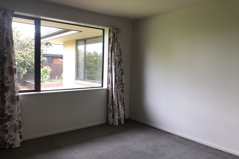 Photo of property in 16 Monet Vale, Rolleston, 7614