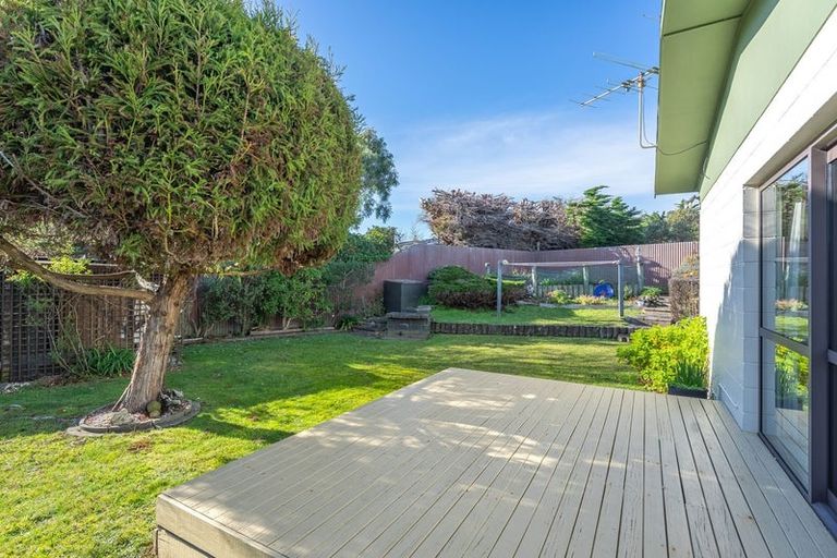 Photo of property in 27 Waimea Road, Waikanae Beach, Waikanae, 5036