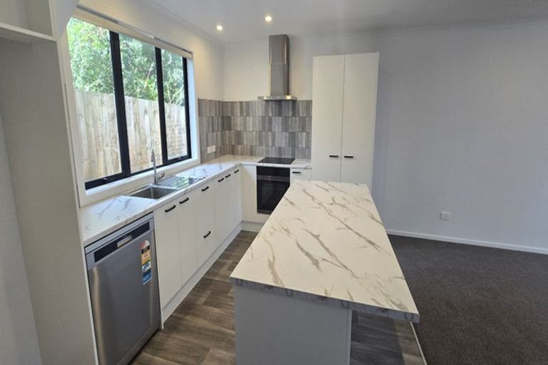 Photo of property in 30c Russell Road, Manurewa, Auckland, 2102