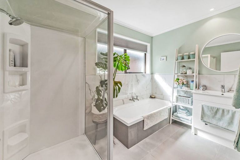 Photo of property in 11 Stanwood Grove, Darfield, 7510