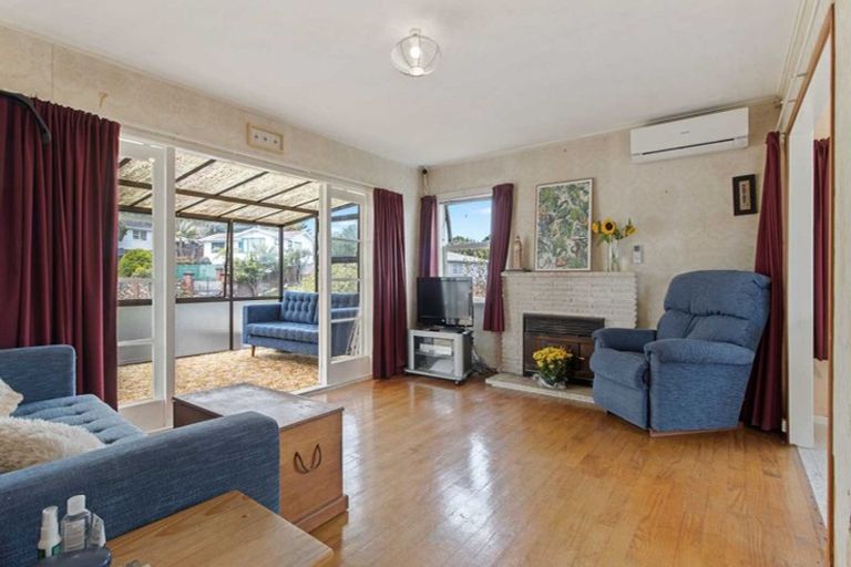 Photo of property in 72 Glendene Avenue, Glendene, Auckland, 0602