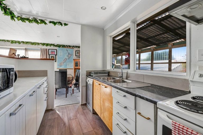 Photo of property in 23 Snells Beach Road, Snells Beach, 0920