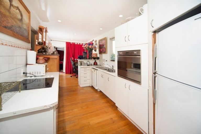 Photo of property in 22 Infidel Place, Torbay, Auckland, 0630