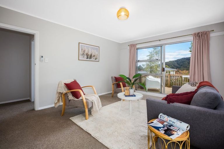 Photo of property in 5 Gawler Grove, Wainuiomata, Lower Hutt, 5014
