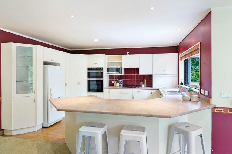 Photo of property in 10 Tararua Crescent, Otaki, 5512