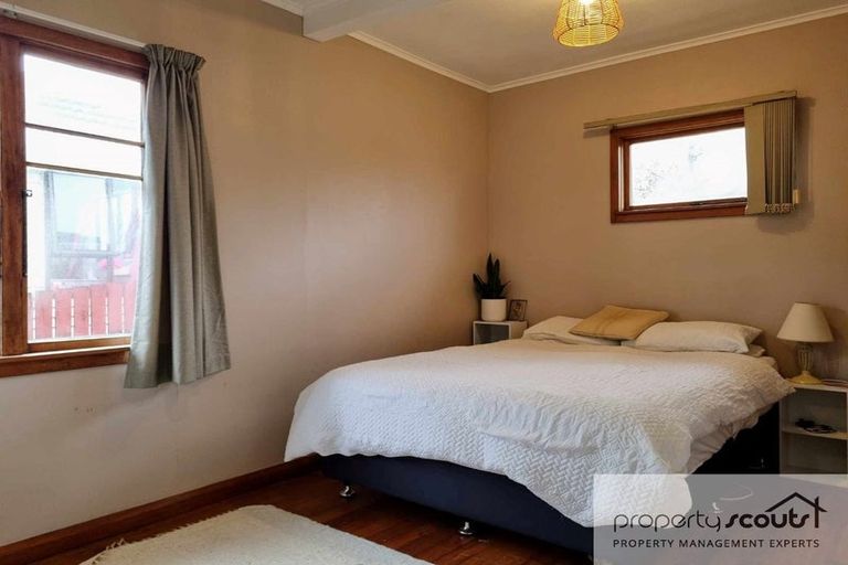 Photo of property in 292 Huatoki Street, Upper Vogeltown, New Plymouth, 4310