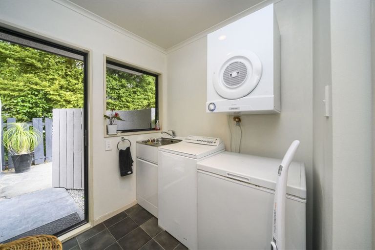Photo of property in 16c Montgomery Terrace, Hokowhitu, Palmerston North, 4410