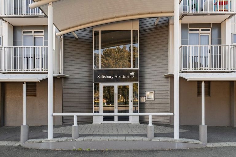 Photo of property in Salisbury Crown, 9/7 Salisbury Avenue, Mount Maunganui, 3116
