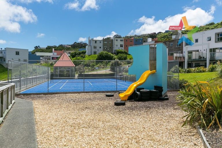 Photo of property in 47 Saddleback Grove, Karori, Wellington, 6012